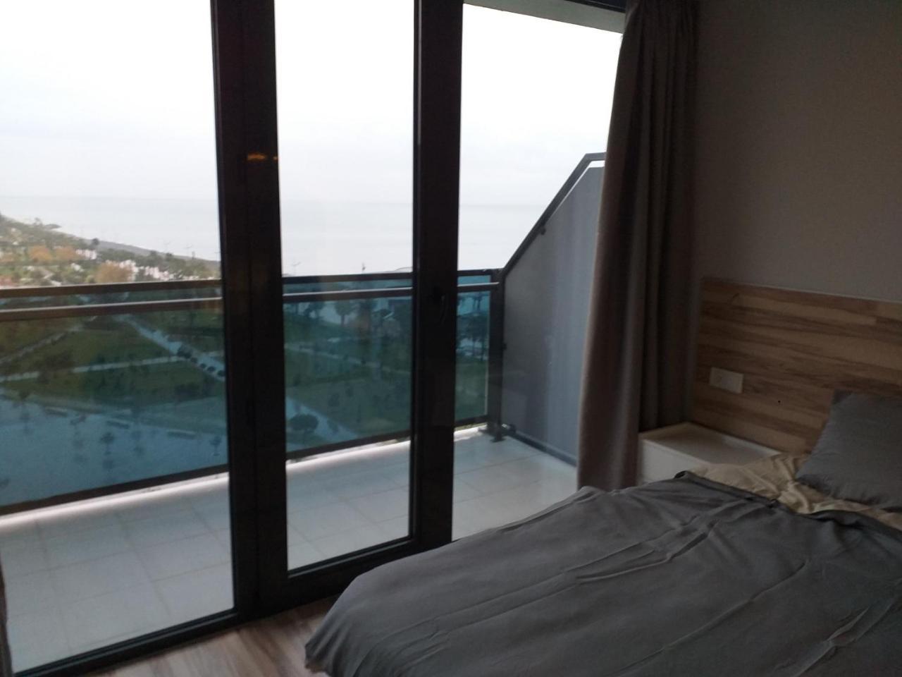 Batumi Beach Tower Luaran gambar