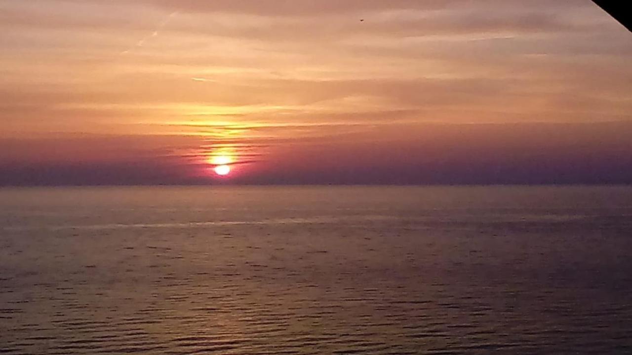 Batumi Beach Tower Luaran gambar